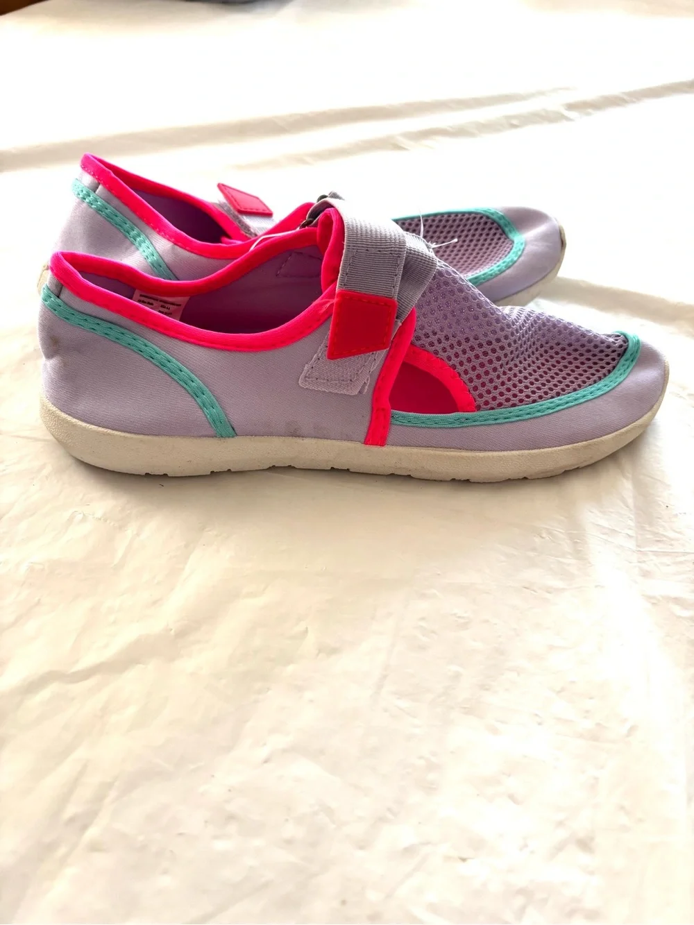 NWT nation Lavender Pink Slip-On Water Shoes SZ 4 - 5 Youth Big girl
